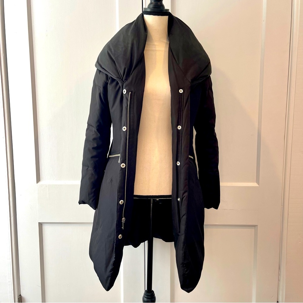 Michael Kors Coat w/versatile hood, zipper and snaps - Picture 2 of 16